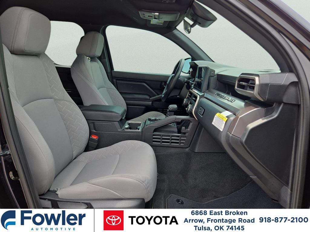 Certified 2025 Toyota Tacoma SR5 AWD/4WD image 15