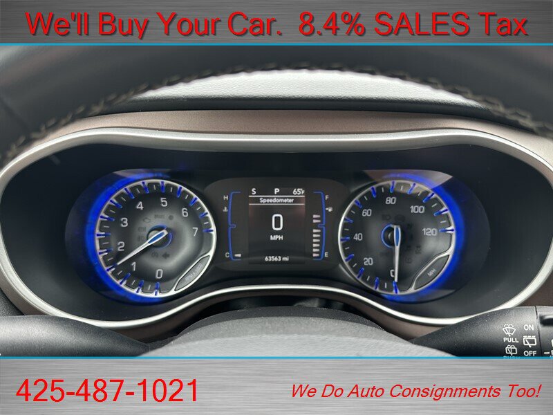 Used 2022 Chrysler Voyager LX FWD image 17