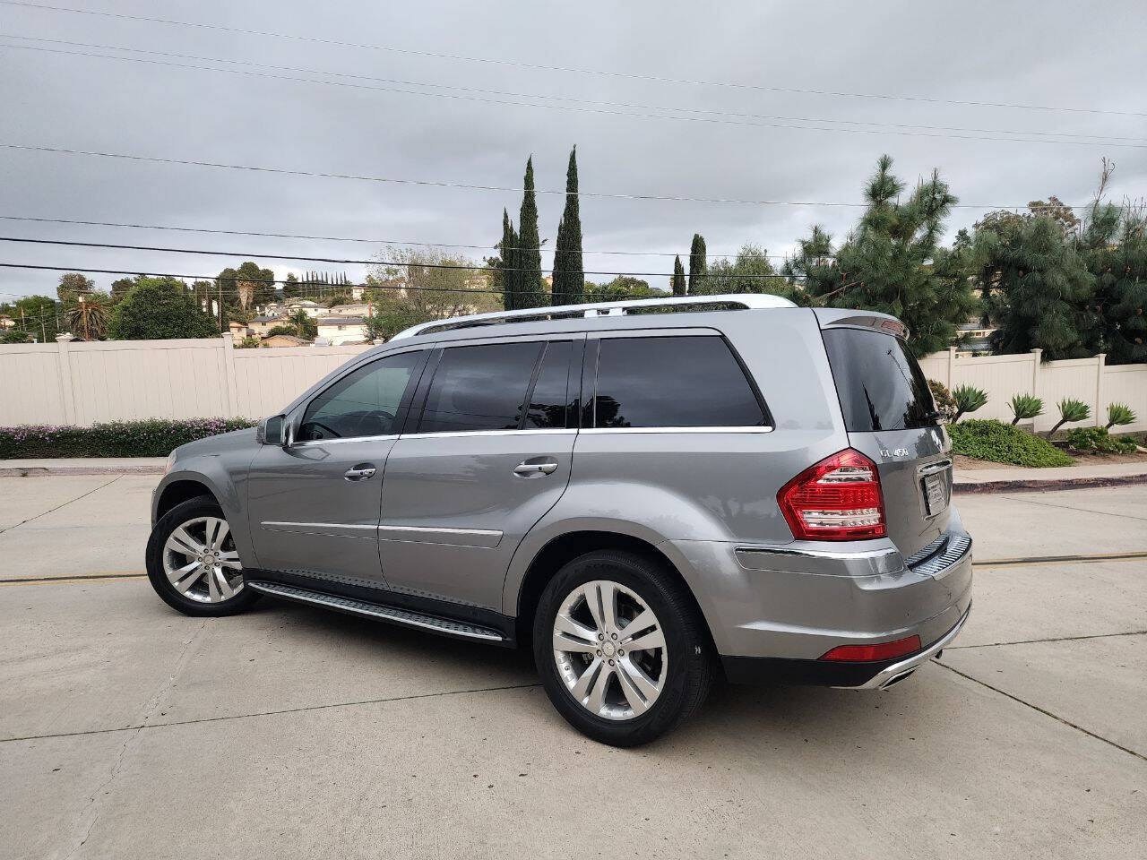 Used 2012 Mercedes-Benz GL 450 4MATIC image 7