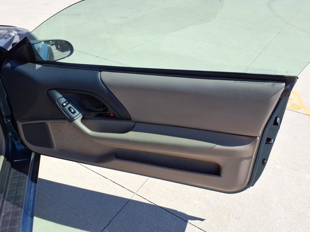 Used 1997 Chevrolet Camaro Z28 image 33