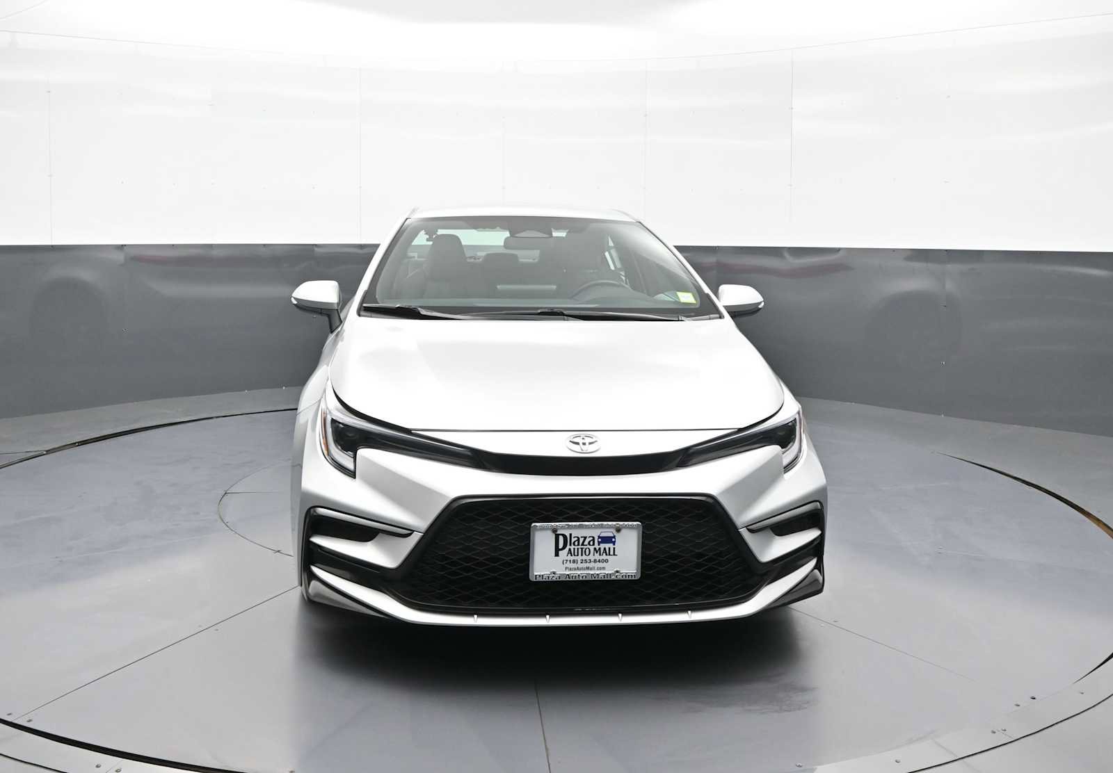 Certified 2024 Toyota Corolla SE FWD image 2