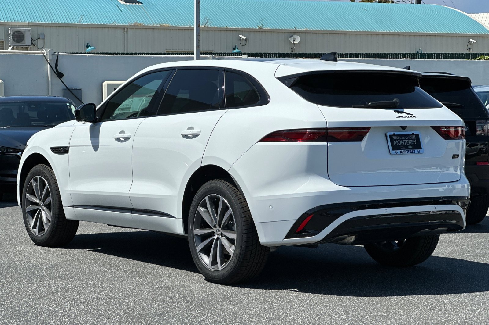 New 2026 Jaguar F-PACE R-Dynamic S image 3