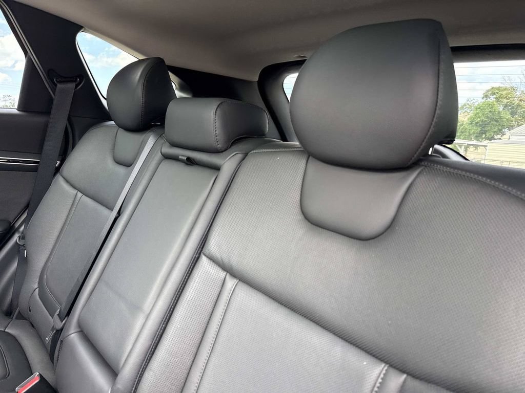 Used 2023 Hyundai Tucson Limited FWD image 13