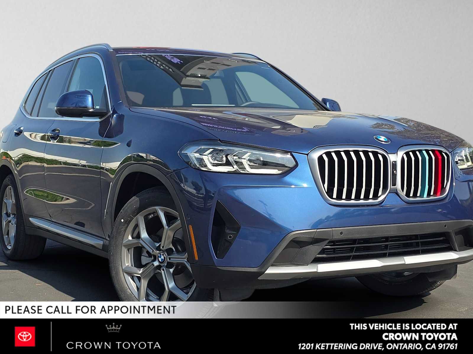 Used 2024 BMW X3 xDrive30i w/ Premium Package AWD/4WD image 1