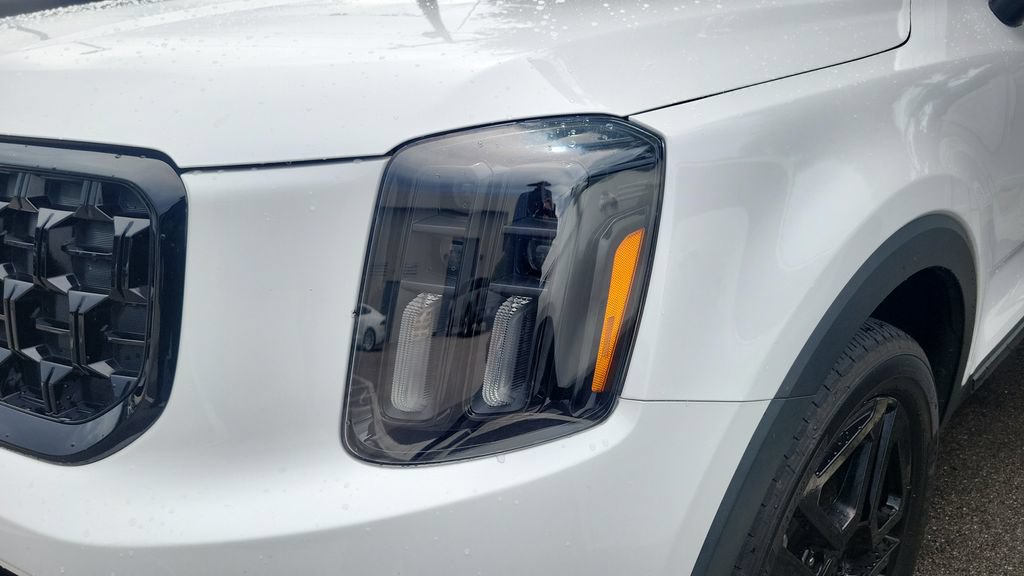 Used 2025 Kia Telluride EX X-Line AWD/4WD image 2