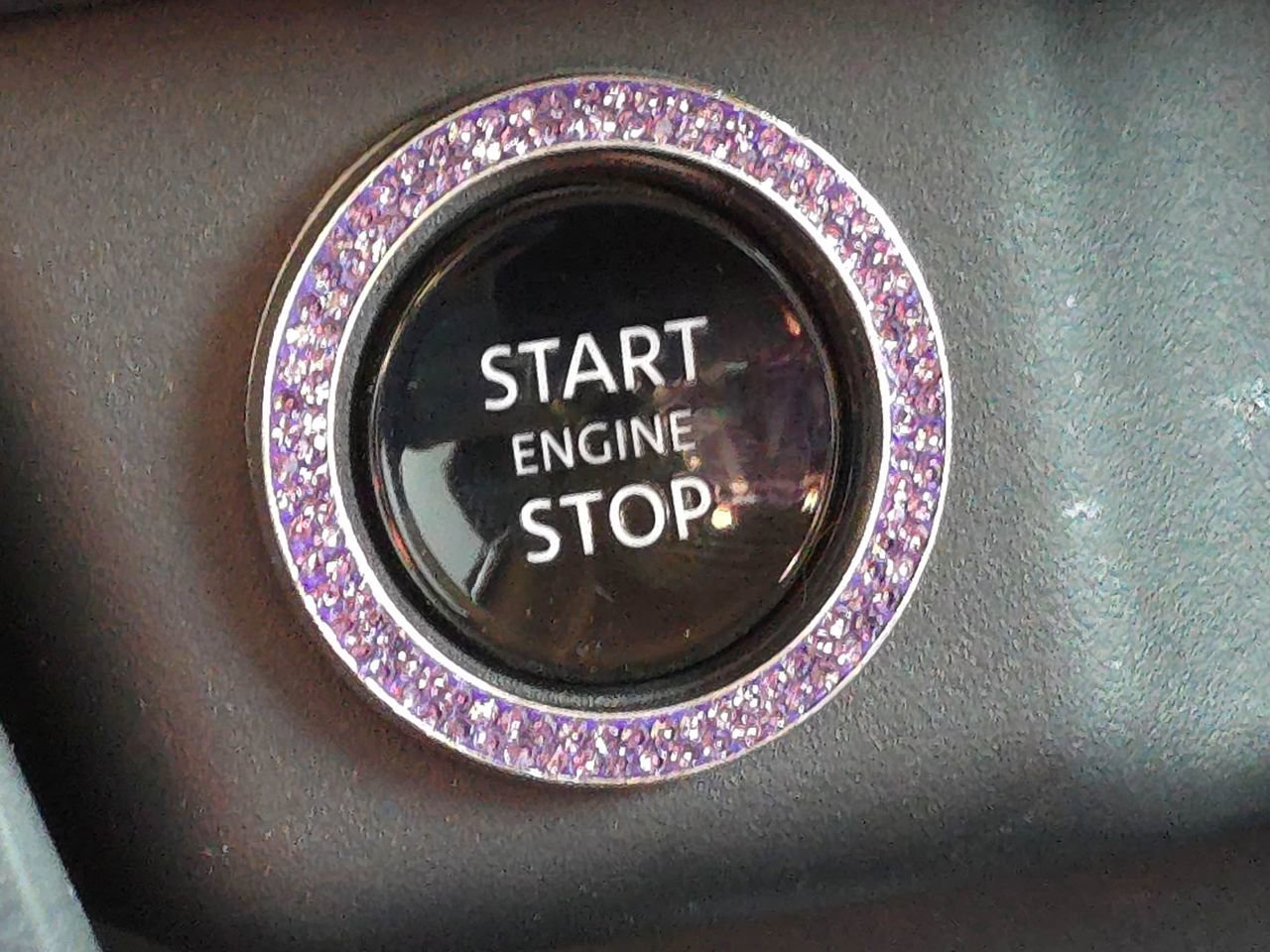 Used 2025 Nissan Rogue SV w/ SV Premium Package image 18