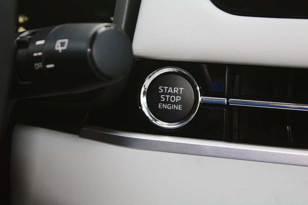 New 2026 Mitsubishi Outlander SEL image 40