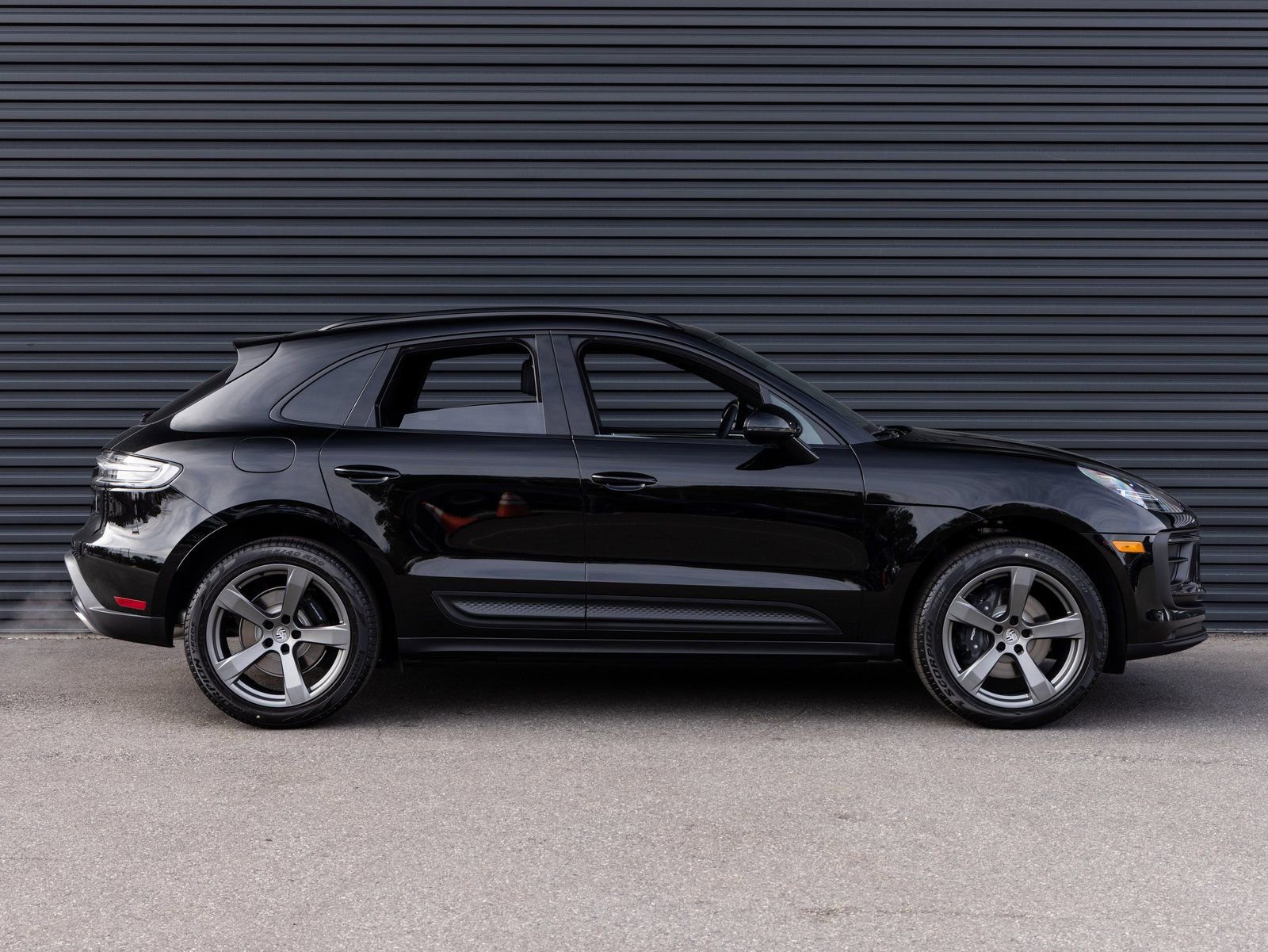 Certified 2026 Porsche Macan image 8
