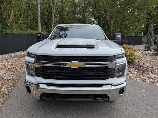 Used 2025 Chevrolet Silverado 2500 LT w/ Convenience Package AWD/4WD image 8