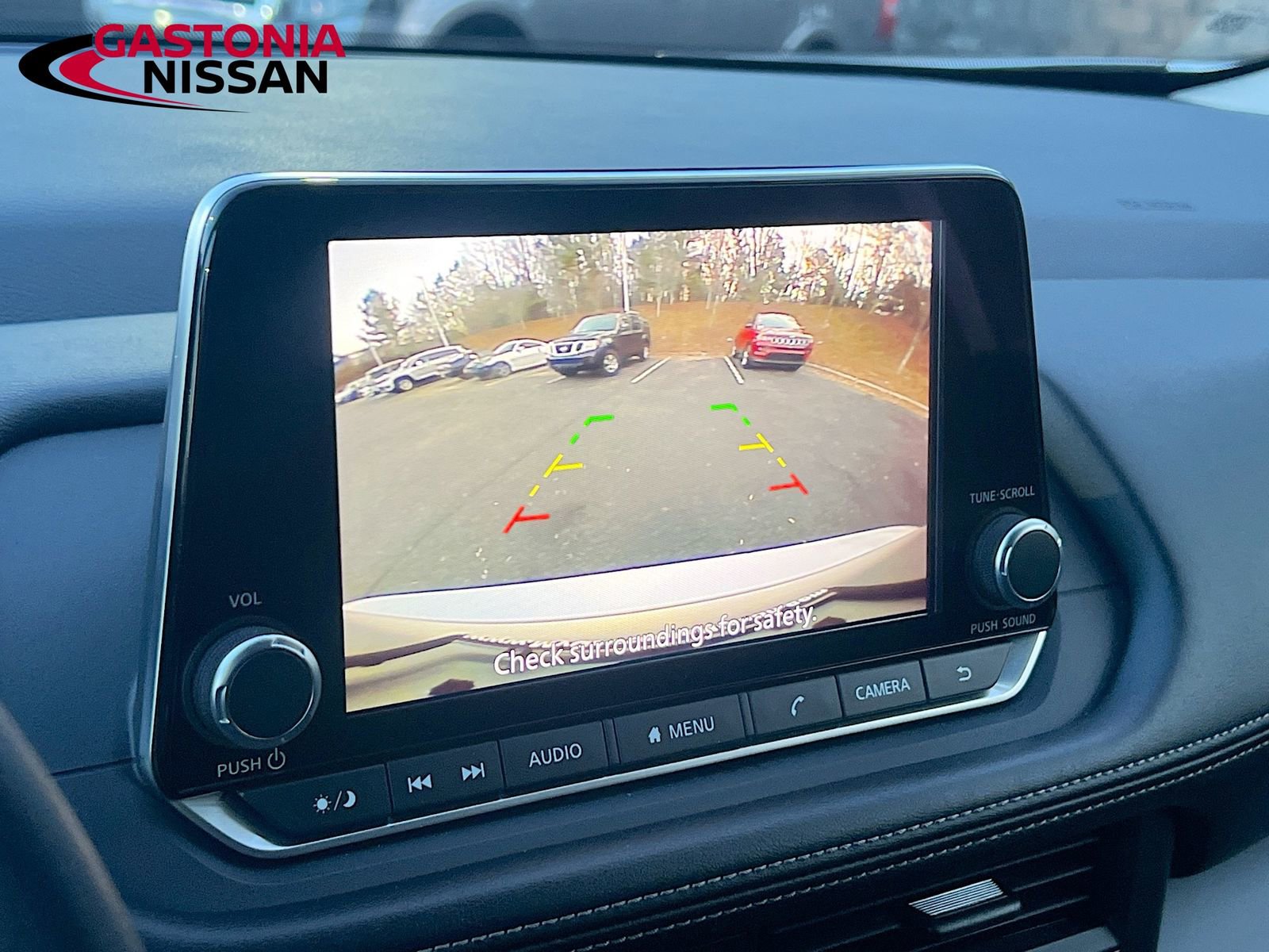 Used 2024 Nissan Rogue S image 17