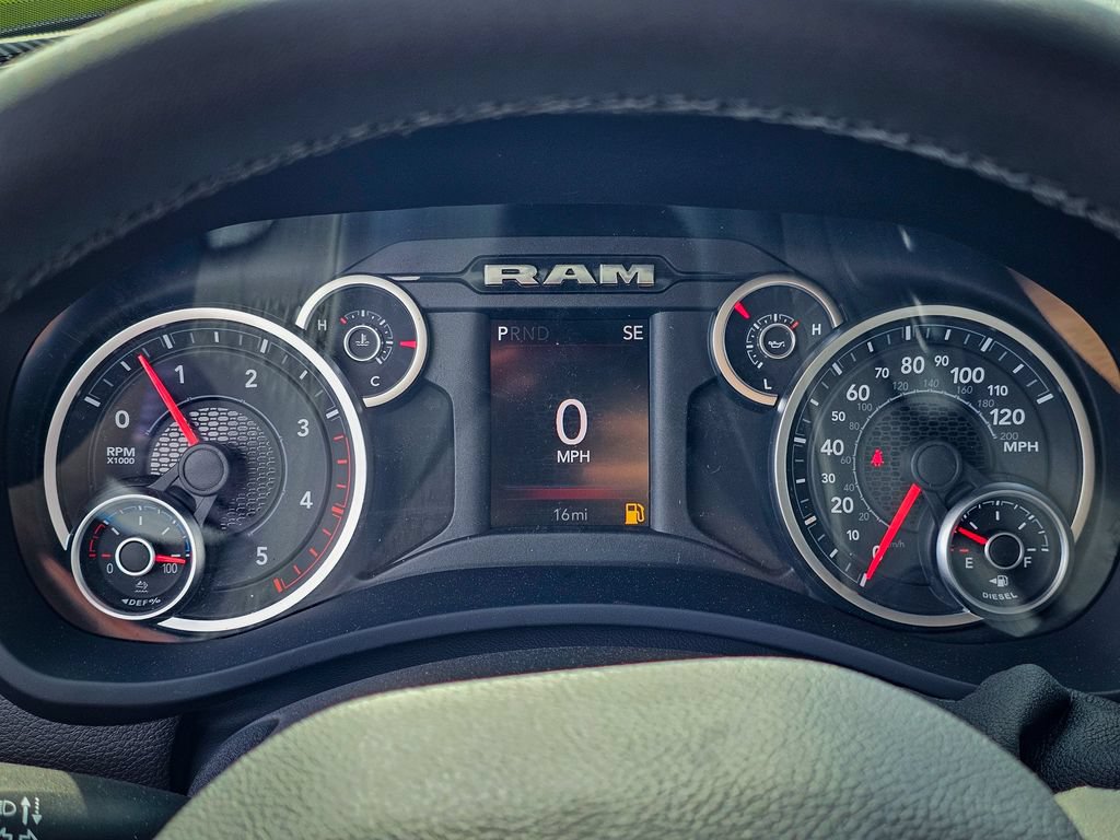 New 2027 RAM 3500 Big Horn AWD/4WD image 17