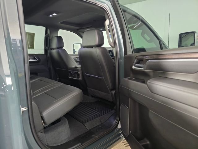 Used 2025 Chevrolet Silverado 3500 LTZ w/ LTZ Premium Package image 15