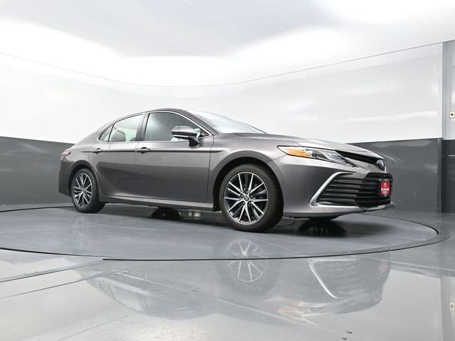 Used 2023 Toyota Camry XLE w/ Navigation Package image 27