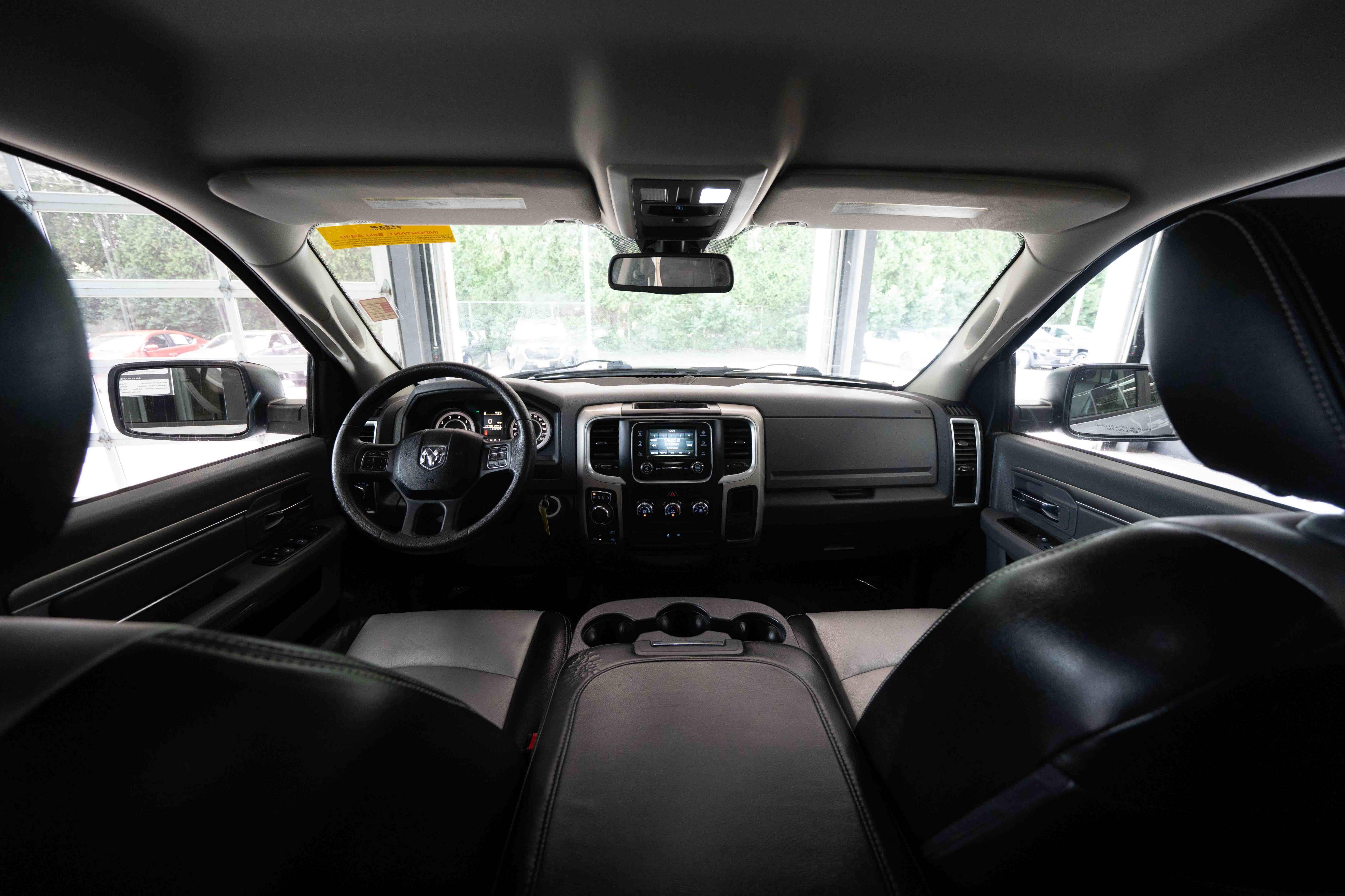 Used 2014 RAM 1500 Classic SLT AWD/4WD image 18