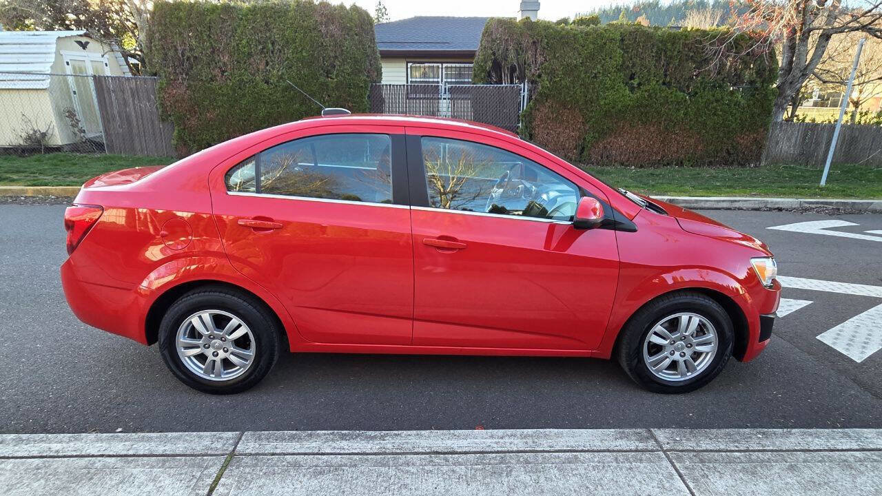 Used 2016 Chevrolet Sonic LT image 4