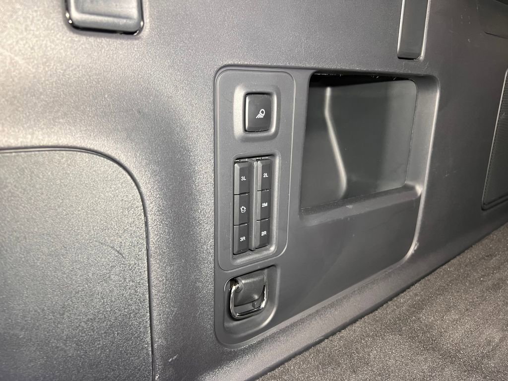 Used 2025 Ford Expedition Max Platinum image 30