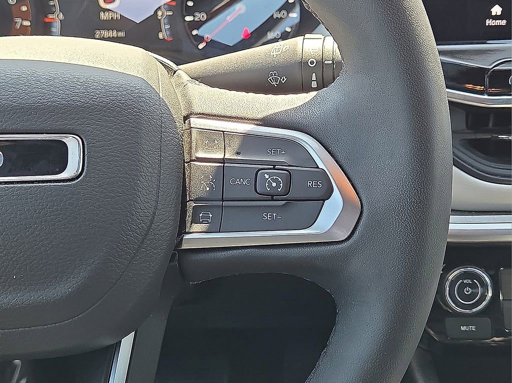 Used 2025 Jeep Compass Limited AWD/4WD image 21