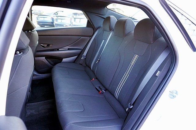 Certified 2025 Hyundai Elantra Sport image 15