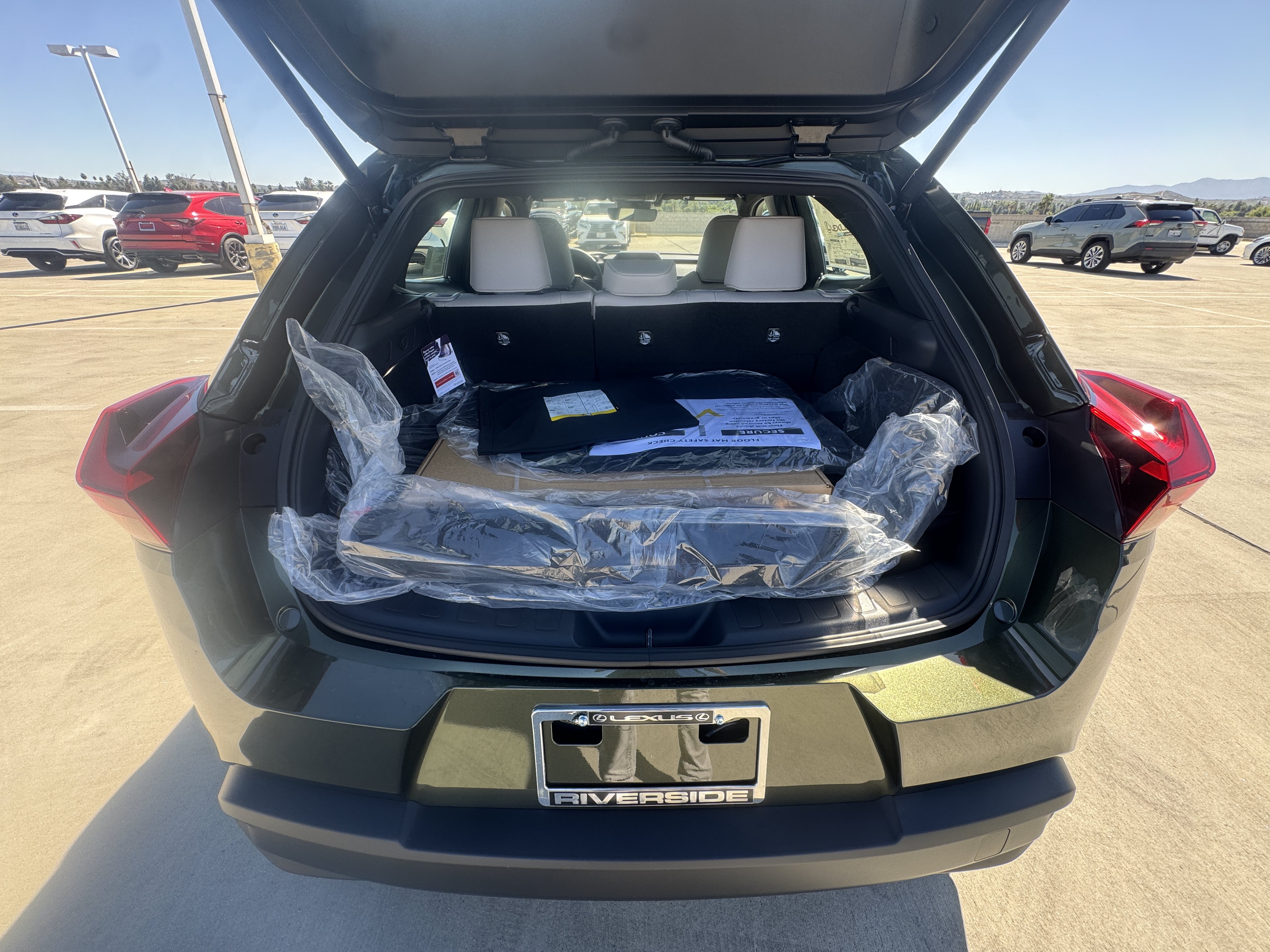New 2026 Lexus UX 300h FWD image 16