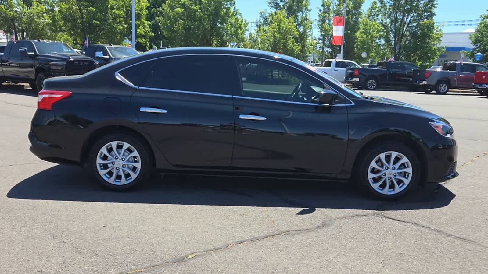 Used 2018 Nissan Sentra SV FWD image 9
