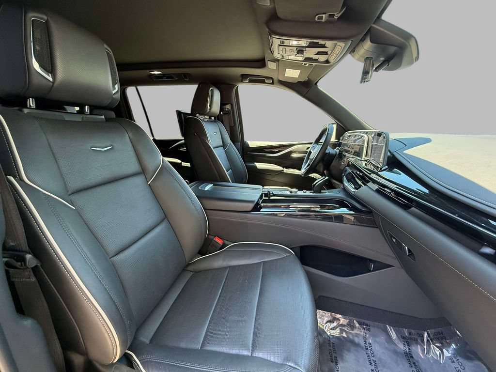 Used 2024 Cadillac Escalade ESV Sport AWD/4WD image 14