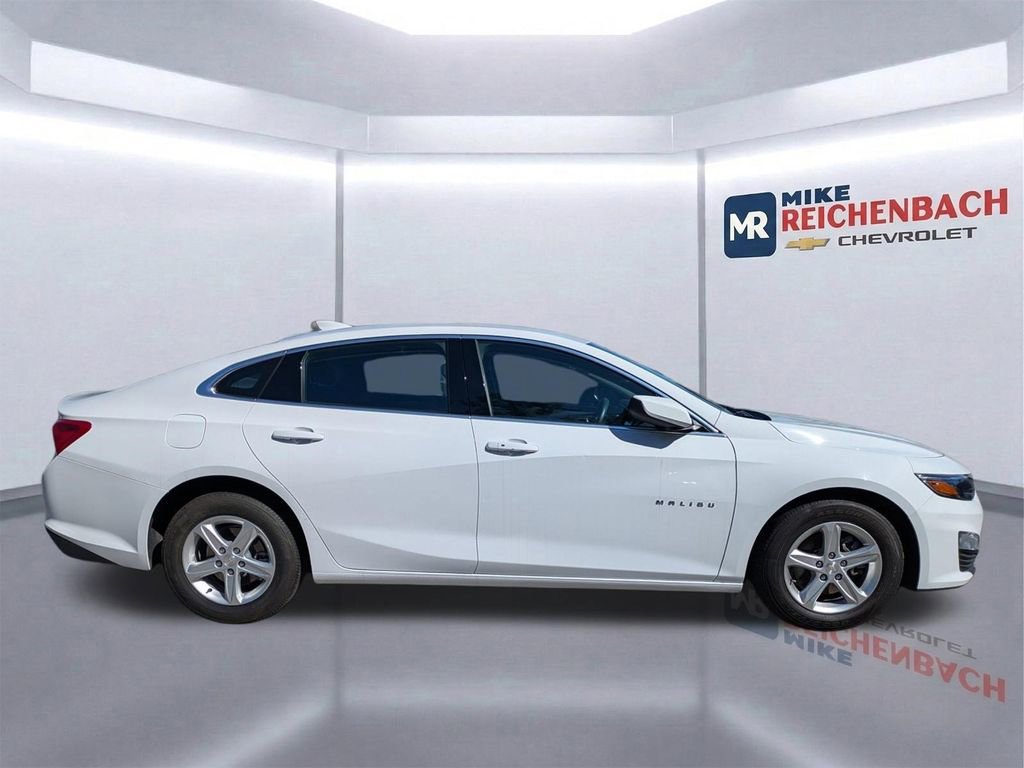 Used 2024 Chevrolet Malibu LT video 3