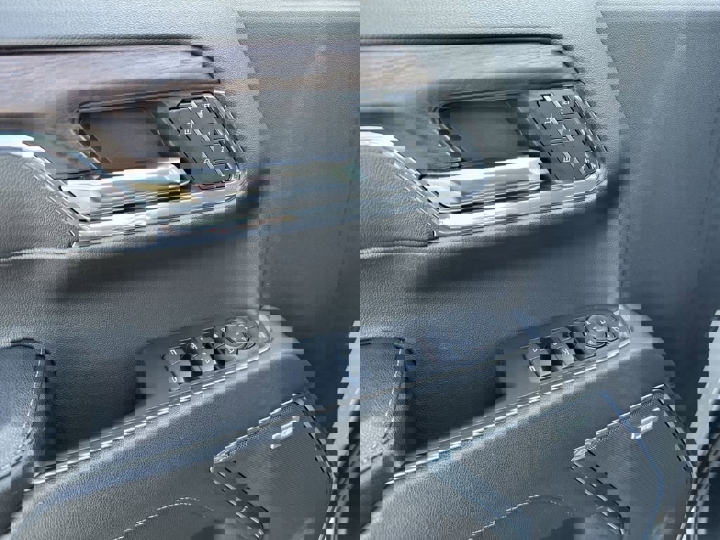 Certified 2023 GMC Sierra 1500 SLT w/ SLT Premium Plus Package AWD/4WD image 18