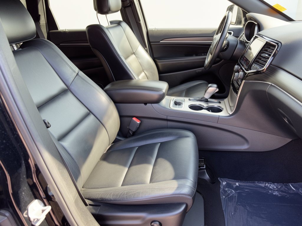 Used 2019 Jeep Grand Cherokee Limited AWD/4WD image 30
