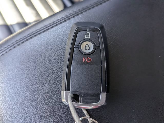 Used 2024 Ford Edge SEL AWD/4WD image 35