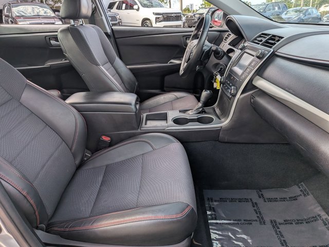 Used 2016 Toyota Camry SE FWD image 20