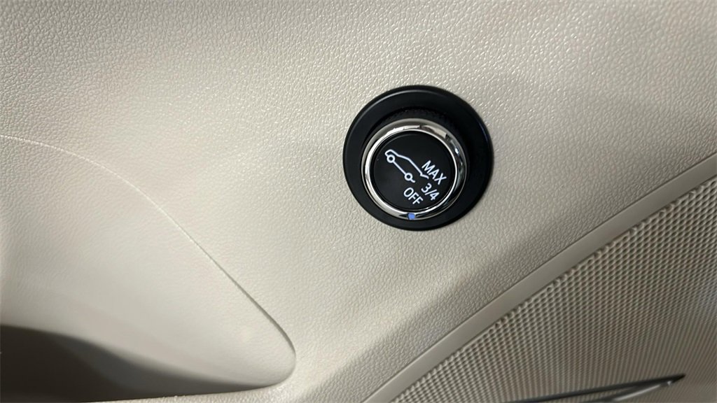 Used 2023 Buick Envision Avenir image 22