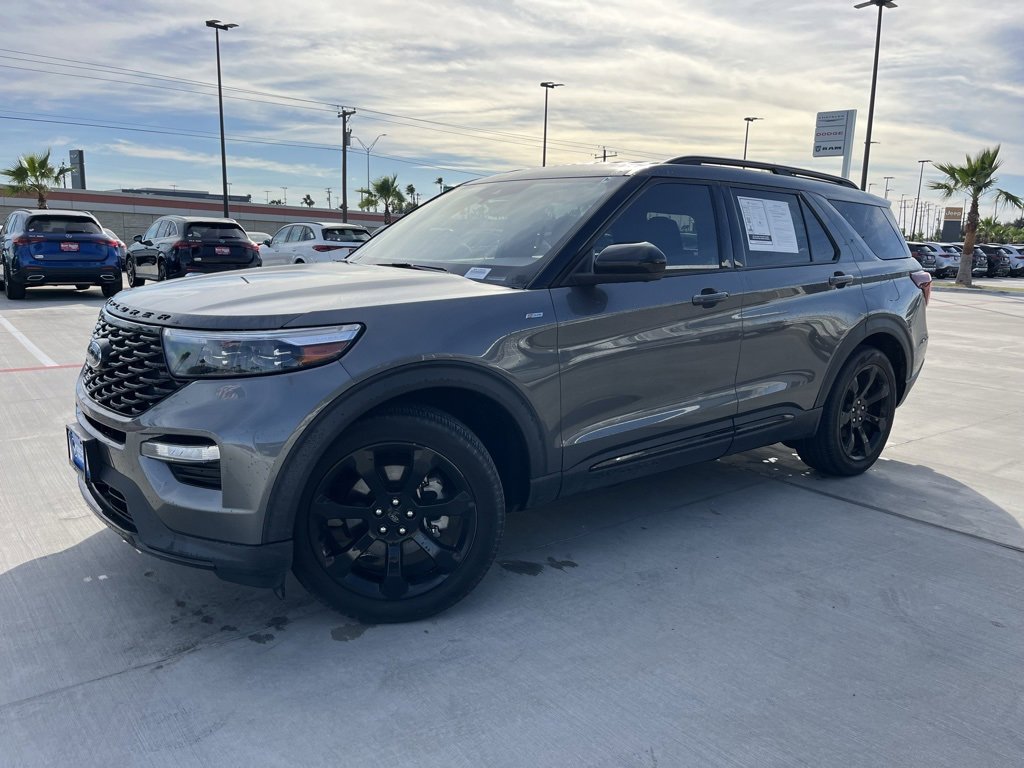 Used 2023 Ford Explorer ST-Line w/ Class IV Trailer Tow Package image 3