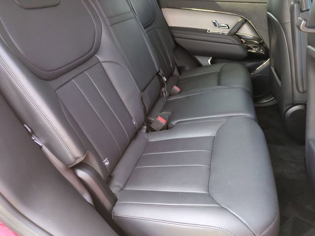 Used 2023 Land Rover Range Rover Sport SE image 17