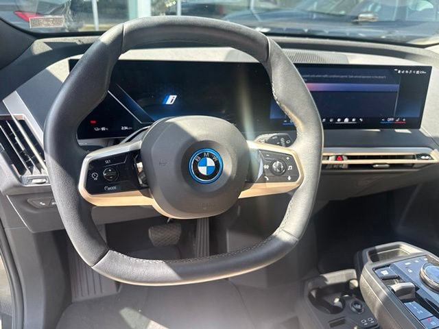 Certified 2024 BMW iX xDrive50 w/ Sport Package AWD/4WD image 33
