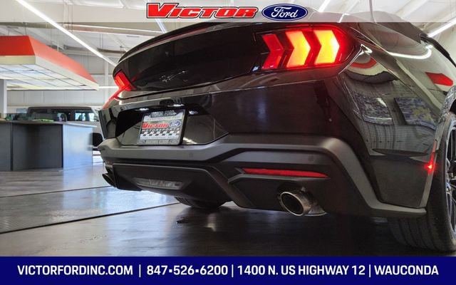 Used 2025 Ford Mustang Premium image 16