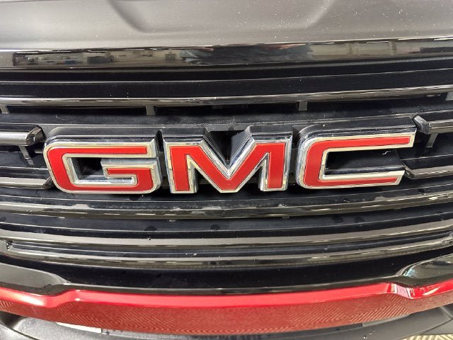 Used 2024 GMC Terrain SLE w/ Driver Convenience Package AWD/4WD image 9