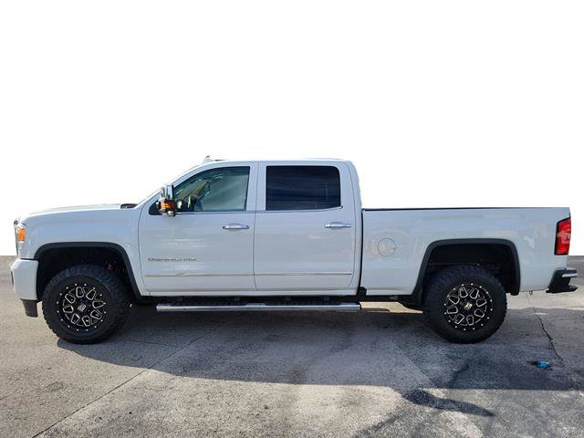 Used 2016 GMC Sierra 3500 Denali w/ Duramax Plus Package image 2