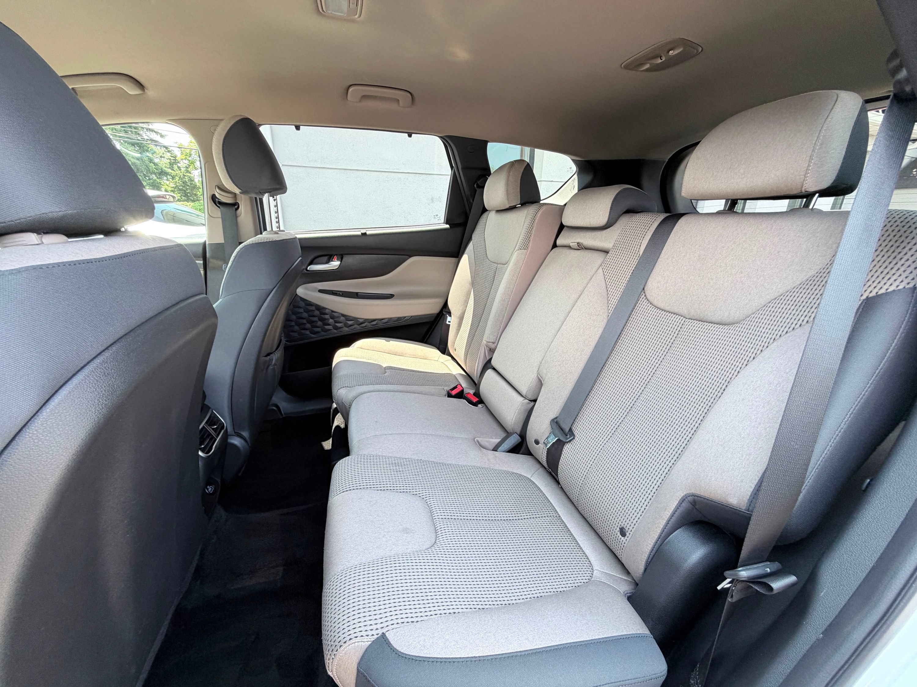Used 2021 Hyundai Santa Fe SEL w/ Convenience Package AWD/4WD image 19