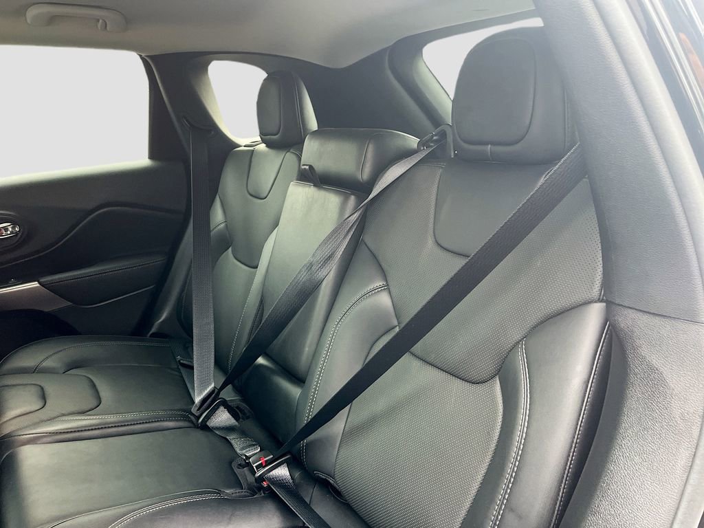 Used 2022 Jeep Cherokee Latitude Lux AWD/4WD image 23