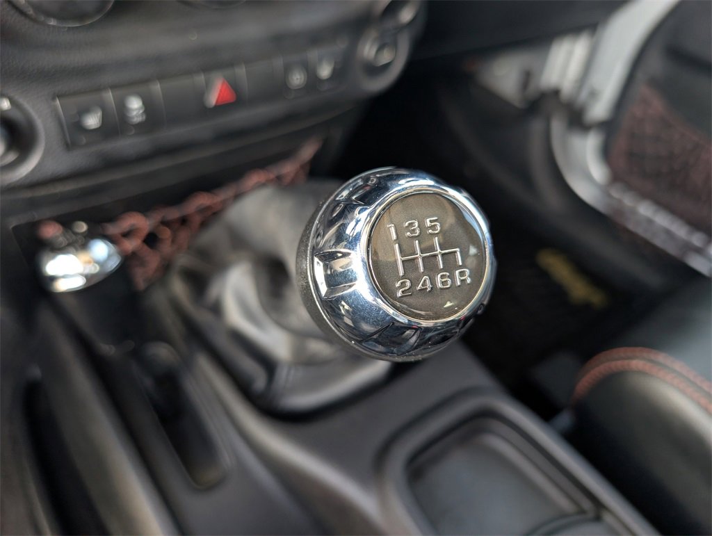 Used 2012 Jeep Wrangler Sahara image 30