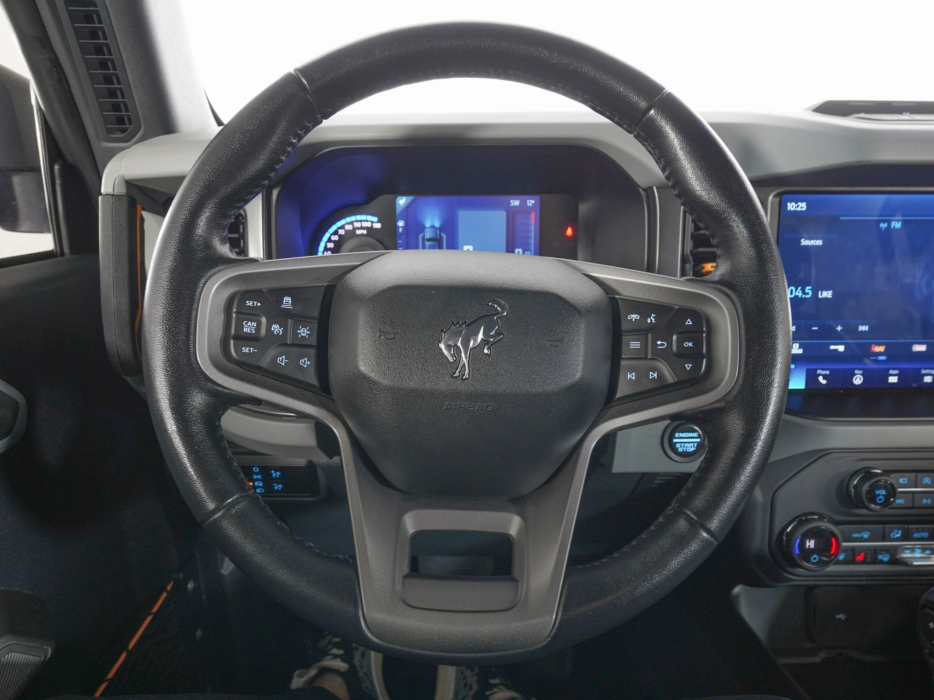 Used 2023 Ford Bronco Badlands w/ Sasquatch Package image 16