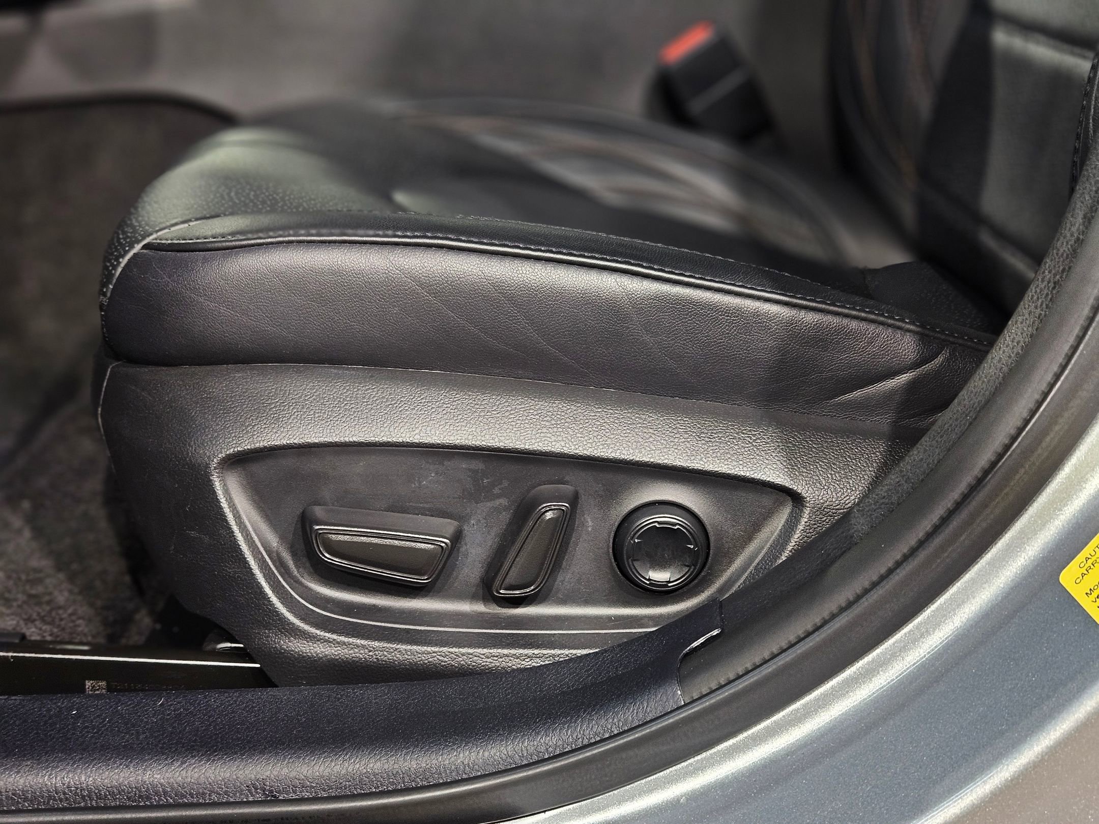 Used 2022 Toyota Avalon Limited image 23