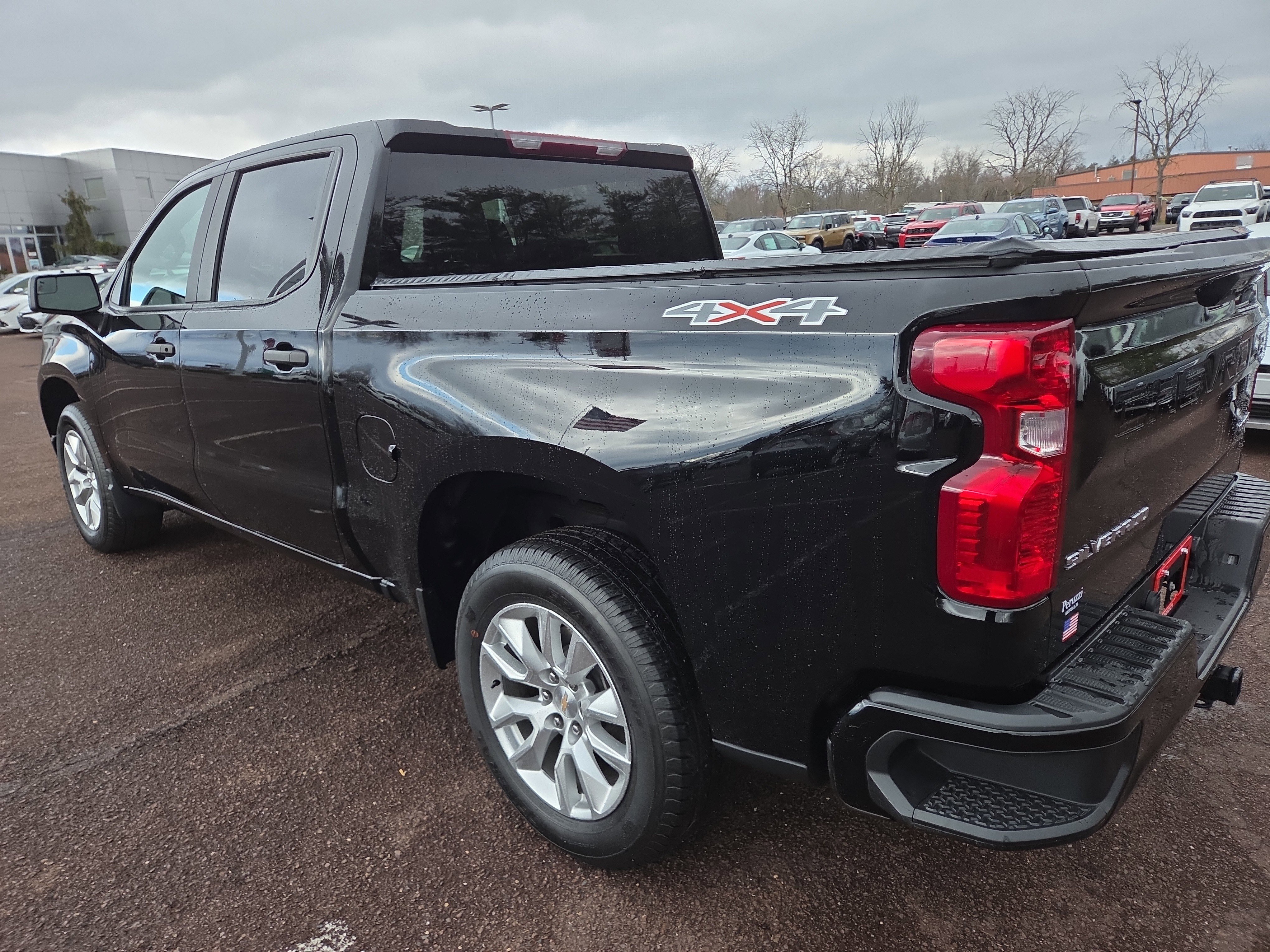 Used 2023 Chevrolet Silverado 1500 Custom image 5