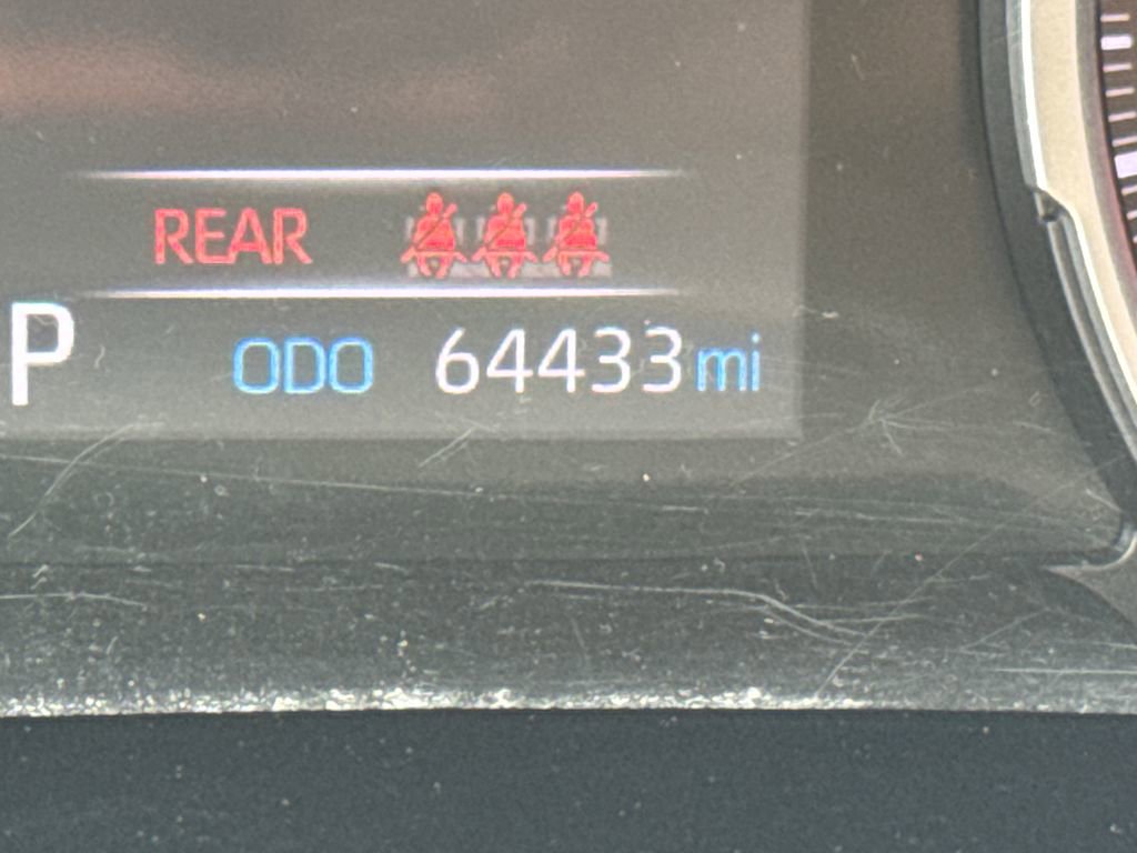 Used 2021 Toyota RAV4 XLE AWD/4WD image 17