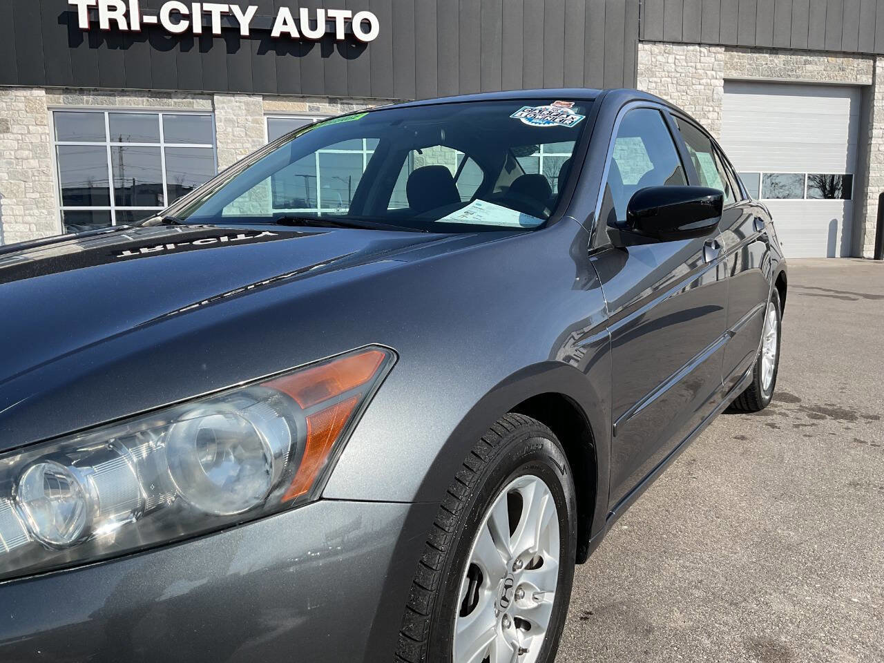 Used 2010 Honda Accord LX-P image 2