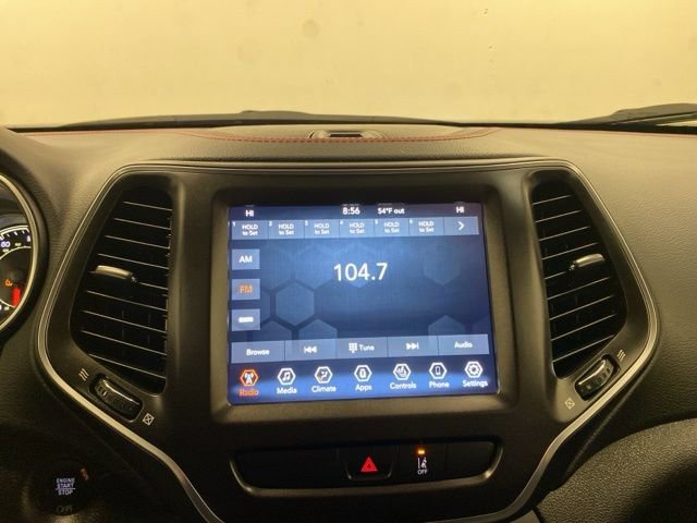 Used 2022 Jeep Cherokee Trailhawk image 10