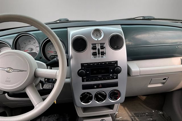 Used 2006 Chrysler PT Cruiser Touring FWD image 9