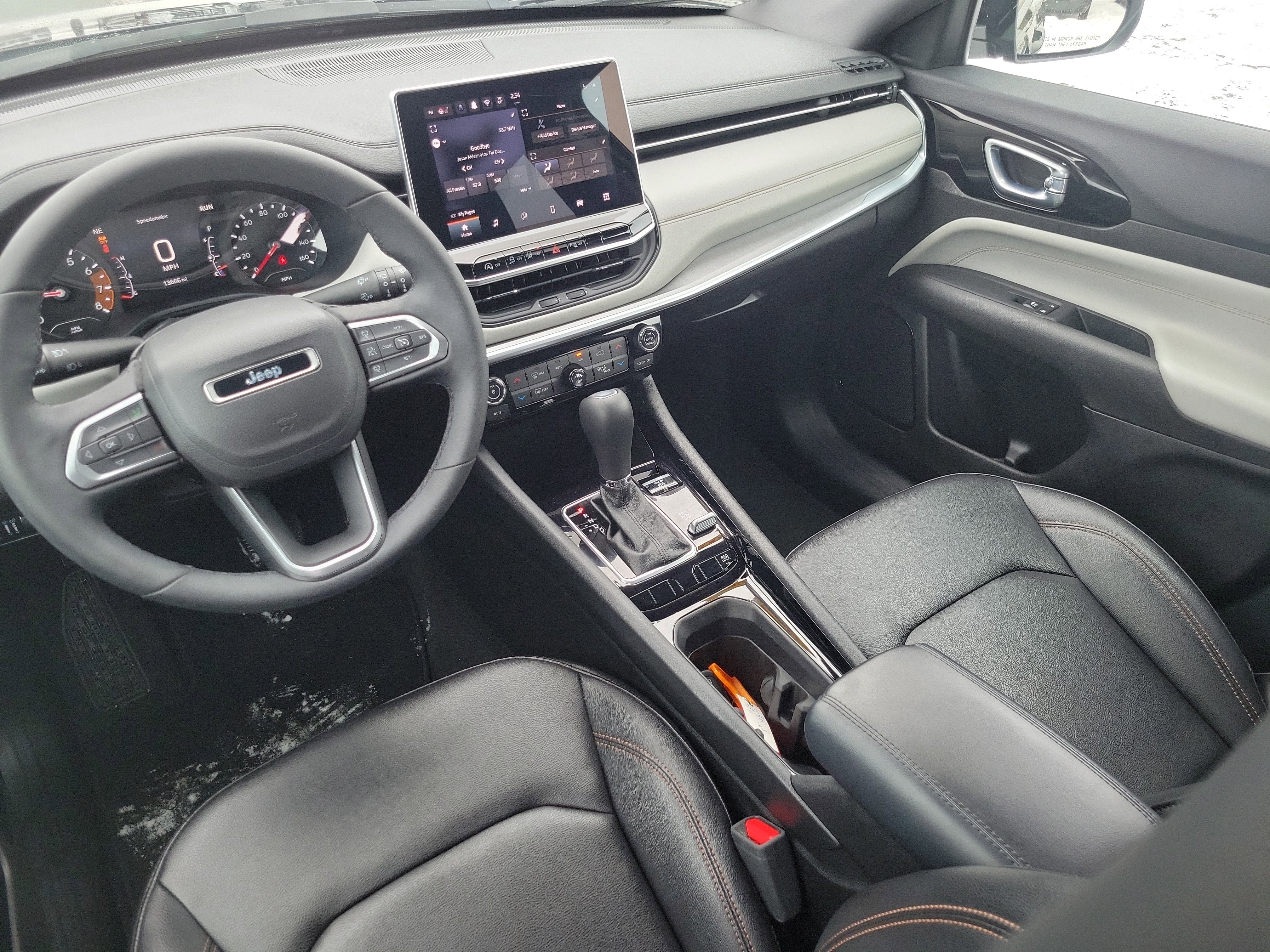 Used 2024 Jeep Compass Limited image 20