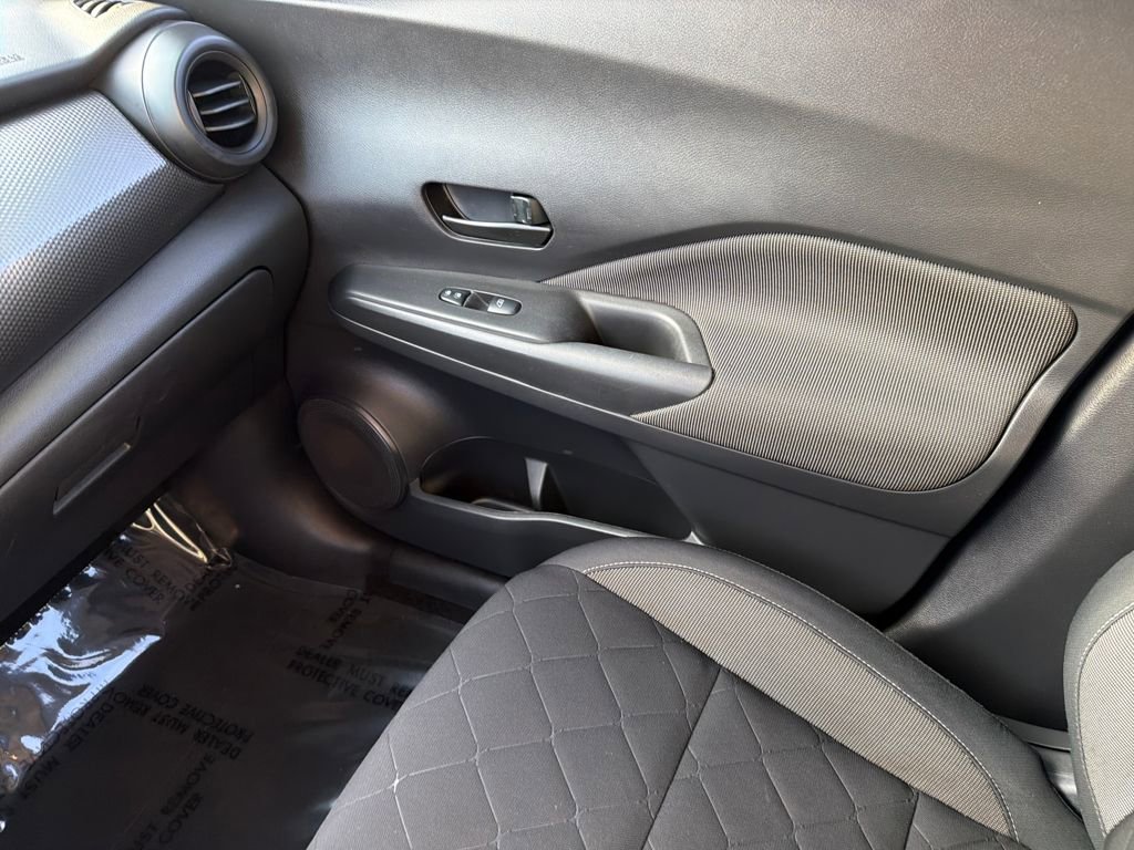 Used 2020 Nissan Kicks S image 26