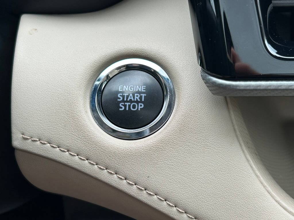 Used 2023 Toyota Highlander Platinum image 28